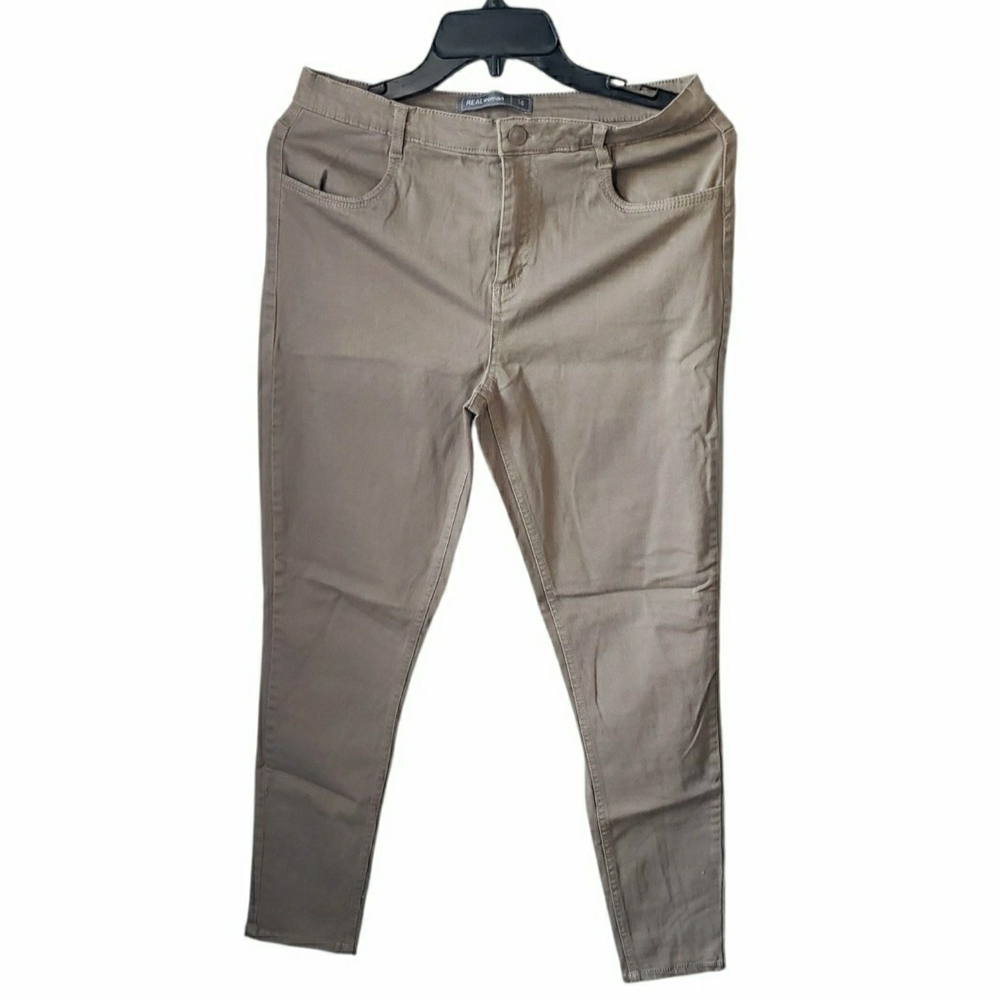 REAL WOMAN Tan Skinny Pants | Large